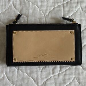 India Hicks Black and Tan Leather Takeout Wallet NWOT